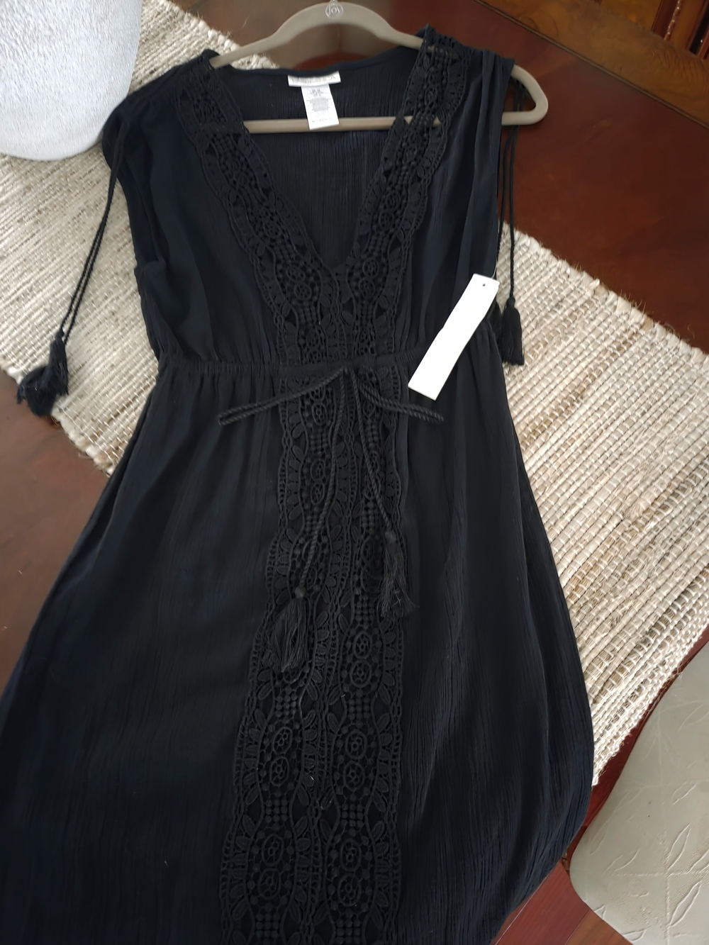 NWT La Blanca Black Crochet-Trim Tassel  Swim Cover Up.